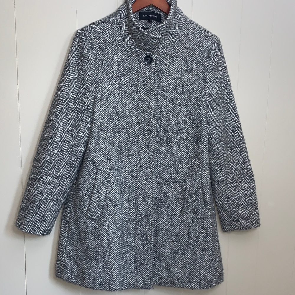Jones New York Gray Herringbone Car Coat
